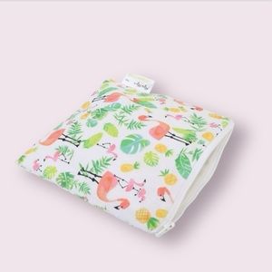 Itzy Ritzy Snack Happens Reusable Snack and Everything Bag, Flamingo Flock, Pink